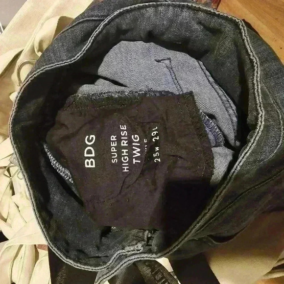 P7035 dark wash denim skinny jeans size 27in highr waist - Picture 8 of 9